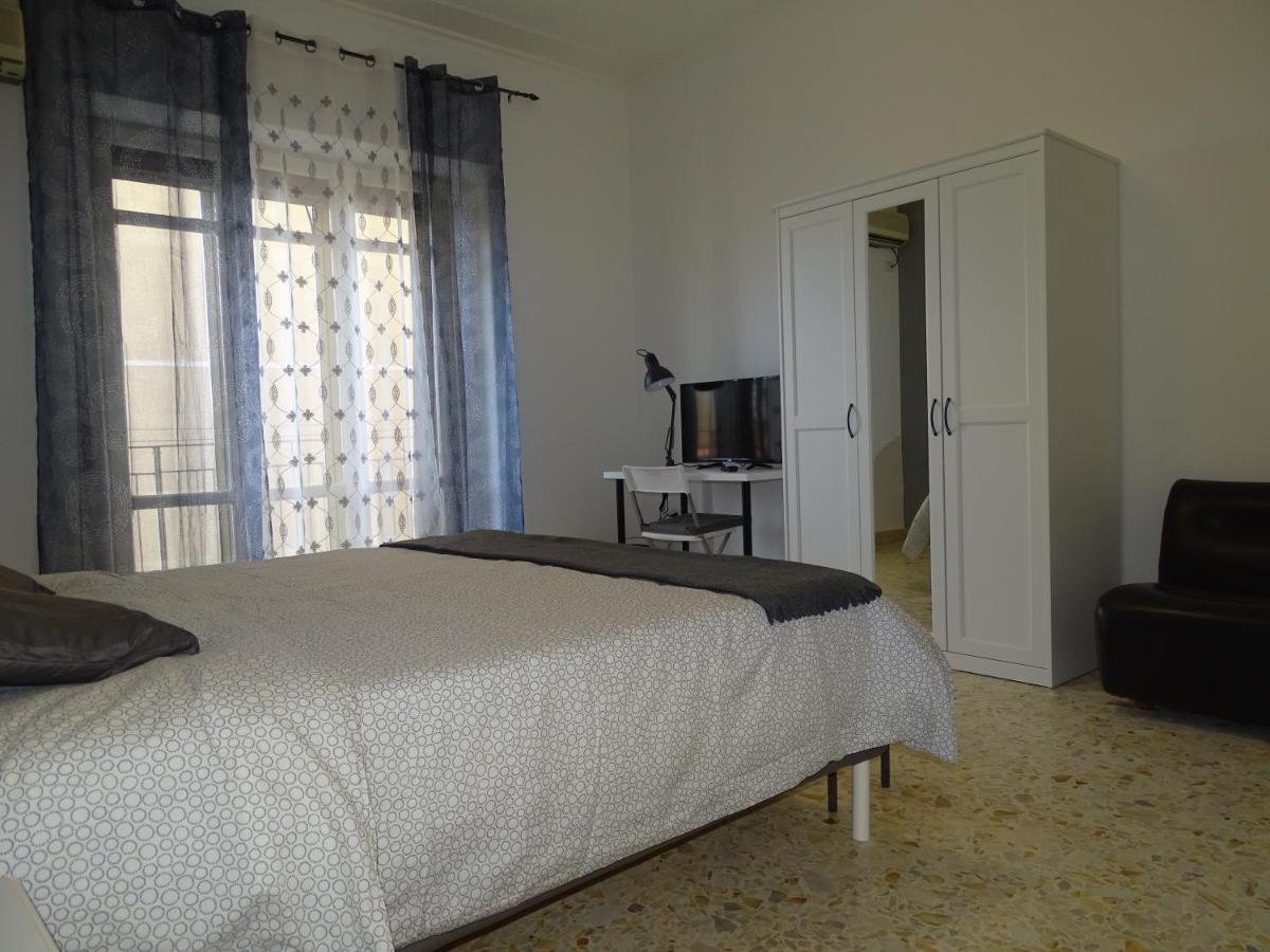 Frankie'S House B&B คาตาเนีย ภายนอก รูปภาพ